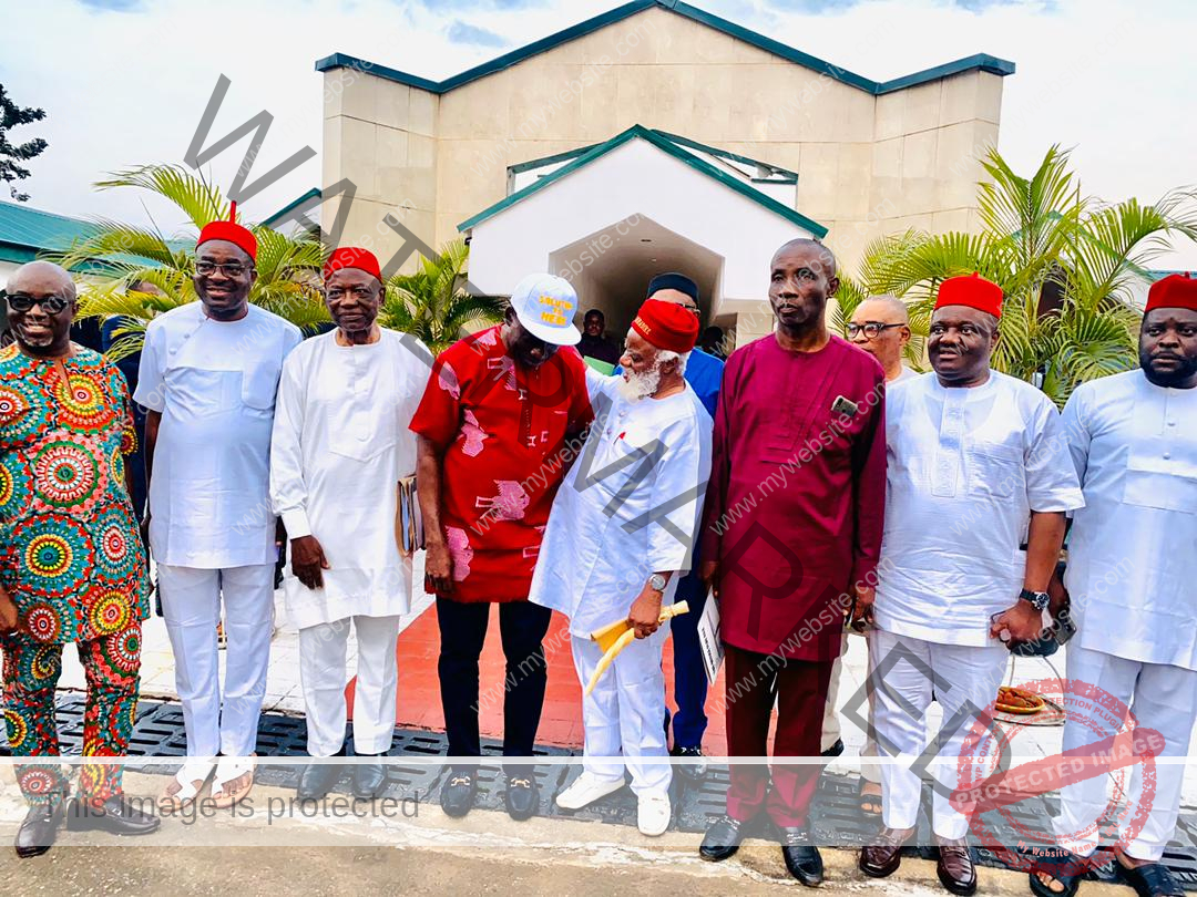 IGBO-UKWU-STAKEHOLDERS-PAY-COURTESY-VISIT-TO-ANAMBRA-STATE-GOVERNOR-3